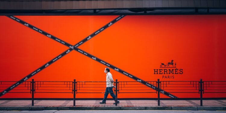 Perplexity introduce IA para búsquedas predictivas en entornos corporativos