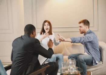 Coventry implementará IA de Palantir para optimizar servicios sociales generando debates sobre privacidad